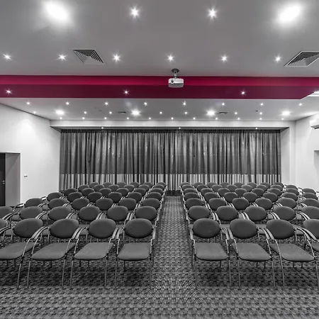 Amarant Urban & Conference Center By Chm Hotel 4*